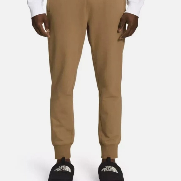 NWT Free Shipping Men’s North Face Heritage Joggers - Picture 4 of 5